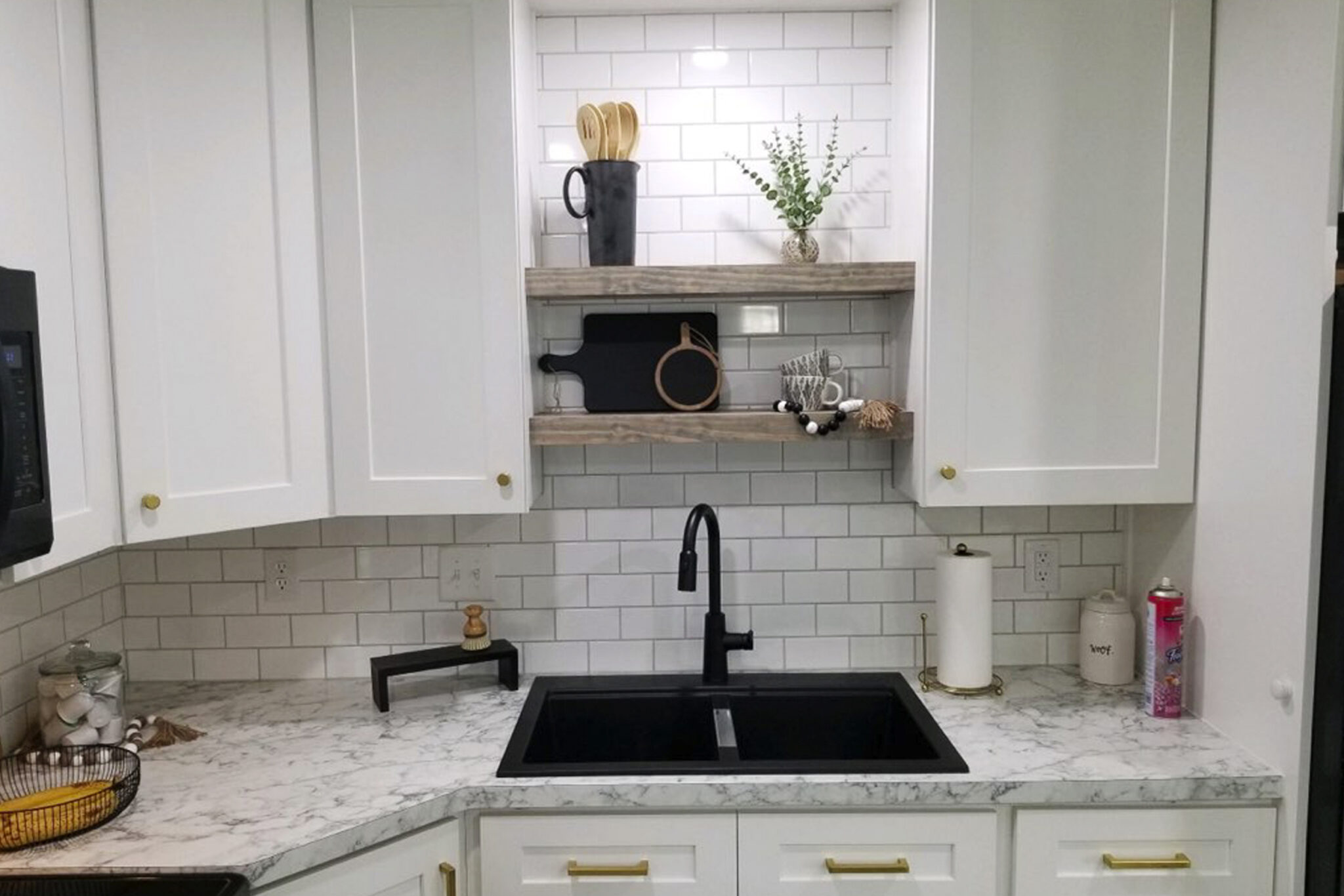 Farmhouse Transitional Kitchen Remodel by TMK Construction LLC project photo